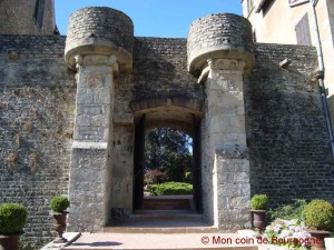 Château de Couches - porte primitive