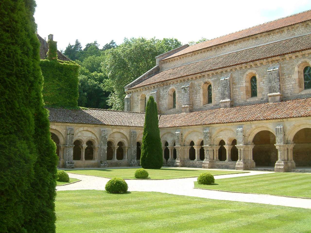 Cloitre de l&#039;abbaye de Fontenay