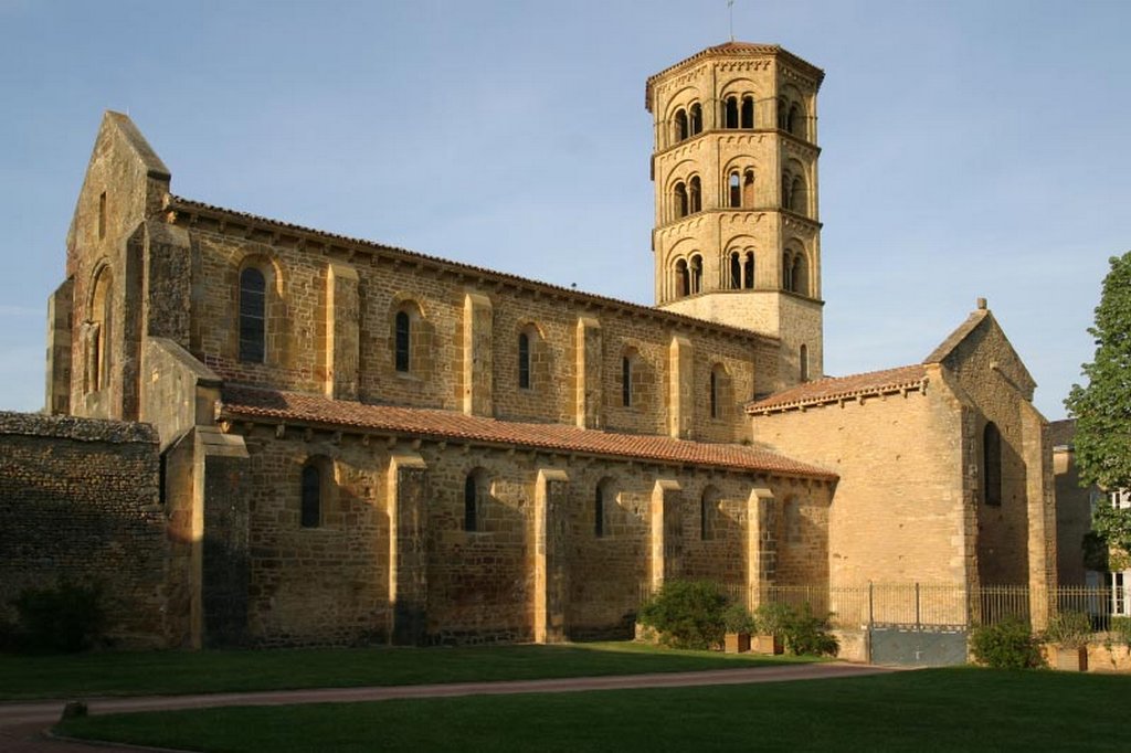 Anzy-le-Duc - eglise du prieuré