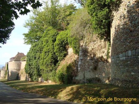 Autun - les remparts romains