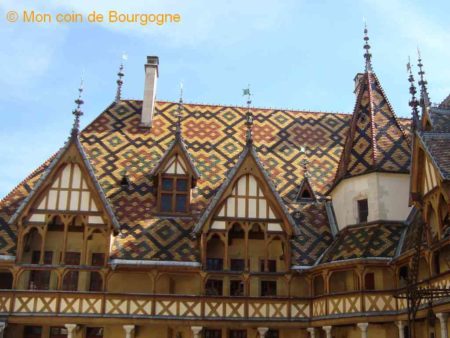 Toits vernissés des Hospices Beaune