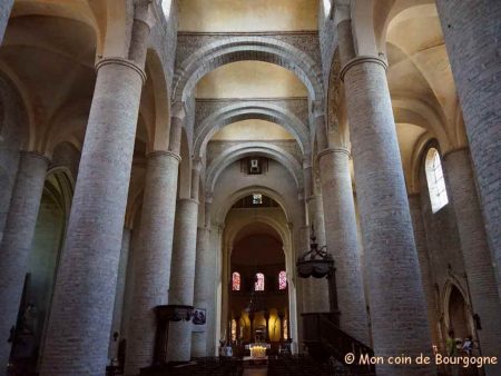 Tournus - Nef de l'abbatiale