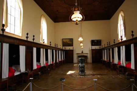 Salle des malades à l'Hôtel-Dieu de Tournus